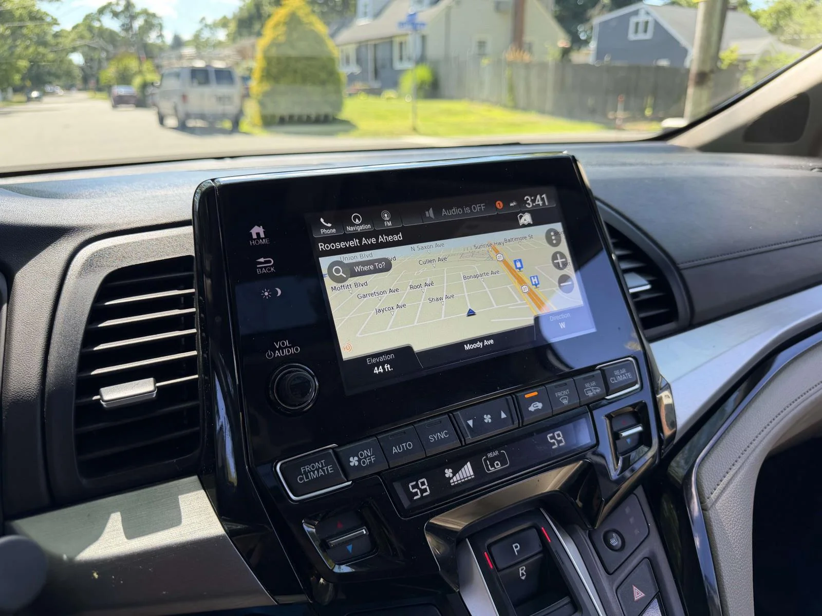 Used 2023 White Honda Touring image 29
