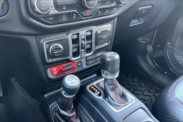 Used 2018 Black Jeep Unlimited Rubicon image 23