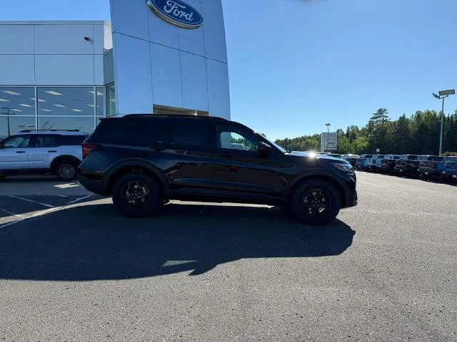 New 2026 Agate Black Metallic Ford Tremor® image 33