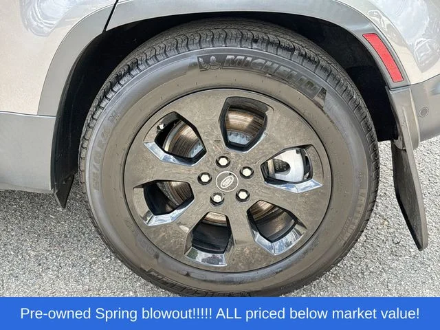 Used 2020 Gray Land Rover HSE image 14