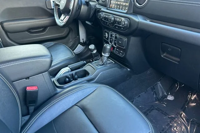 Used 2023 Silver Jeep Sahara 4xe image 18