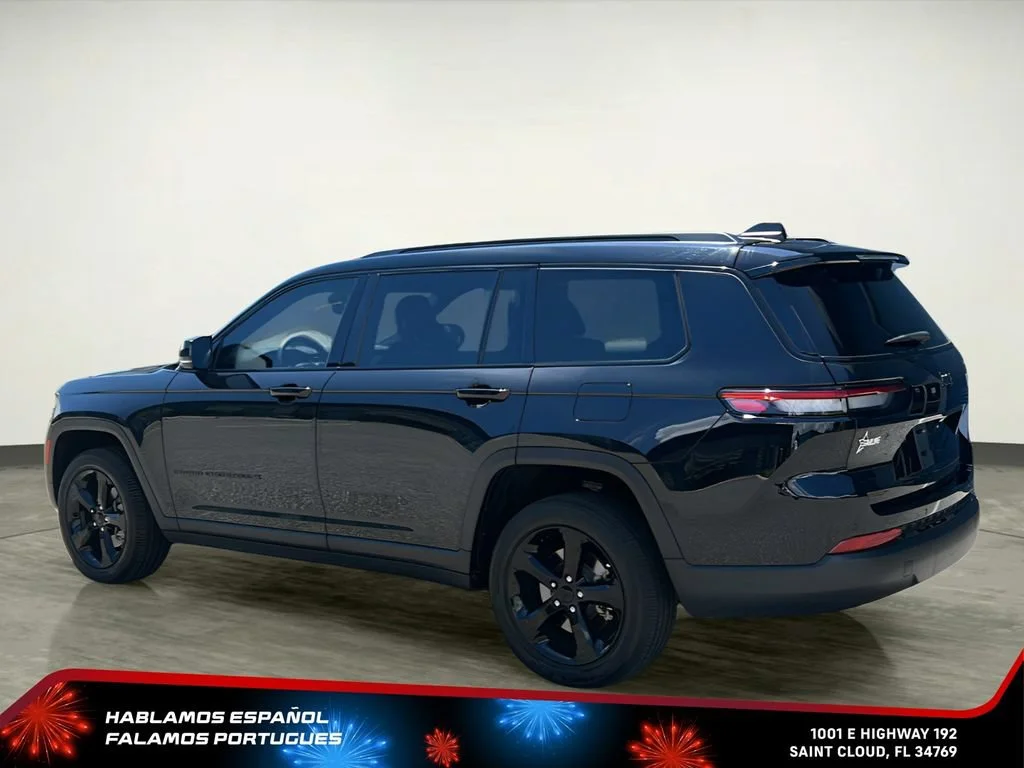 Used 2024 Black Jeep Altitude X 4x4 image 4
