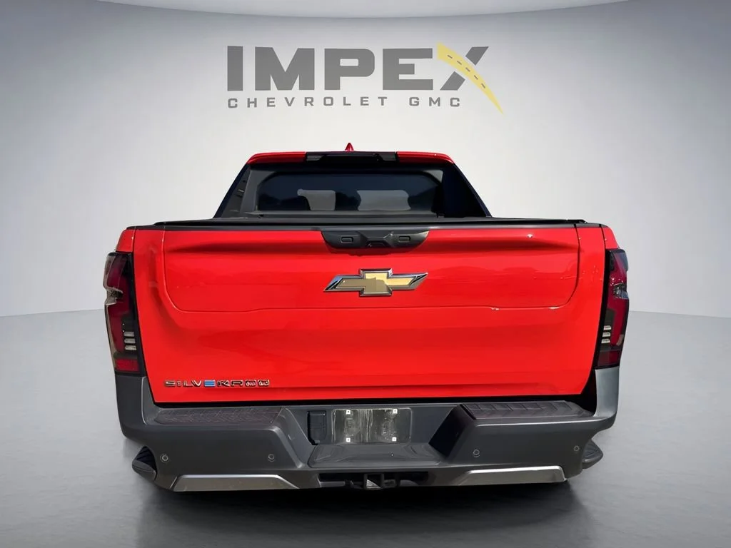 Used 2026 Habanero Orange Chevrolet LT - Max Range image 4