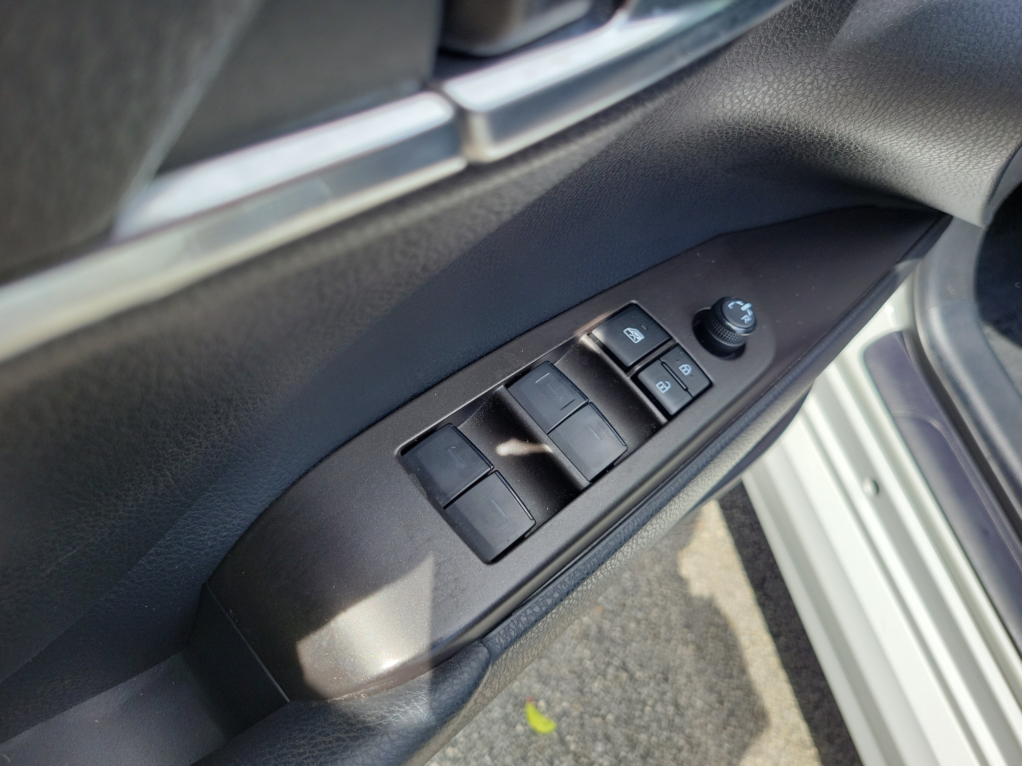 Used 2024 Ice Toyota SE image 16