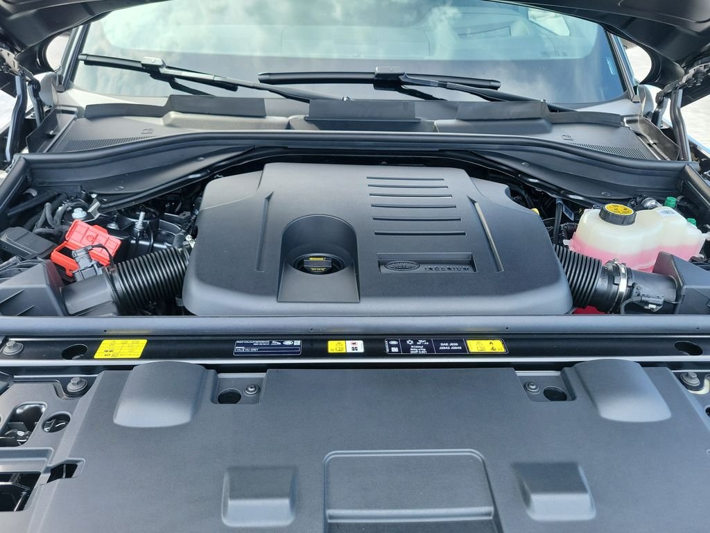 New 2026 Carpathian Grey Land Rover Dynamic SE image 30
