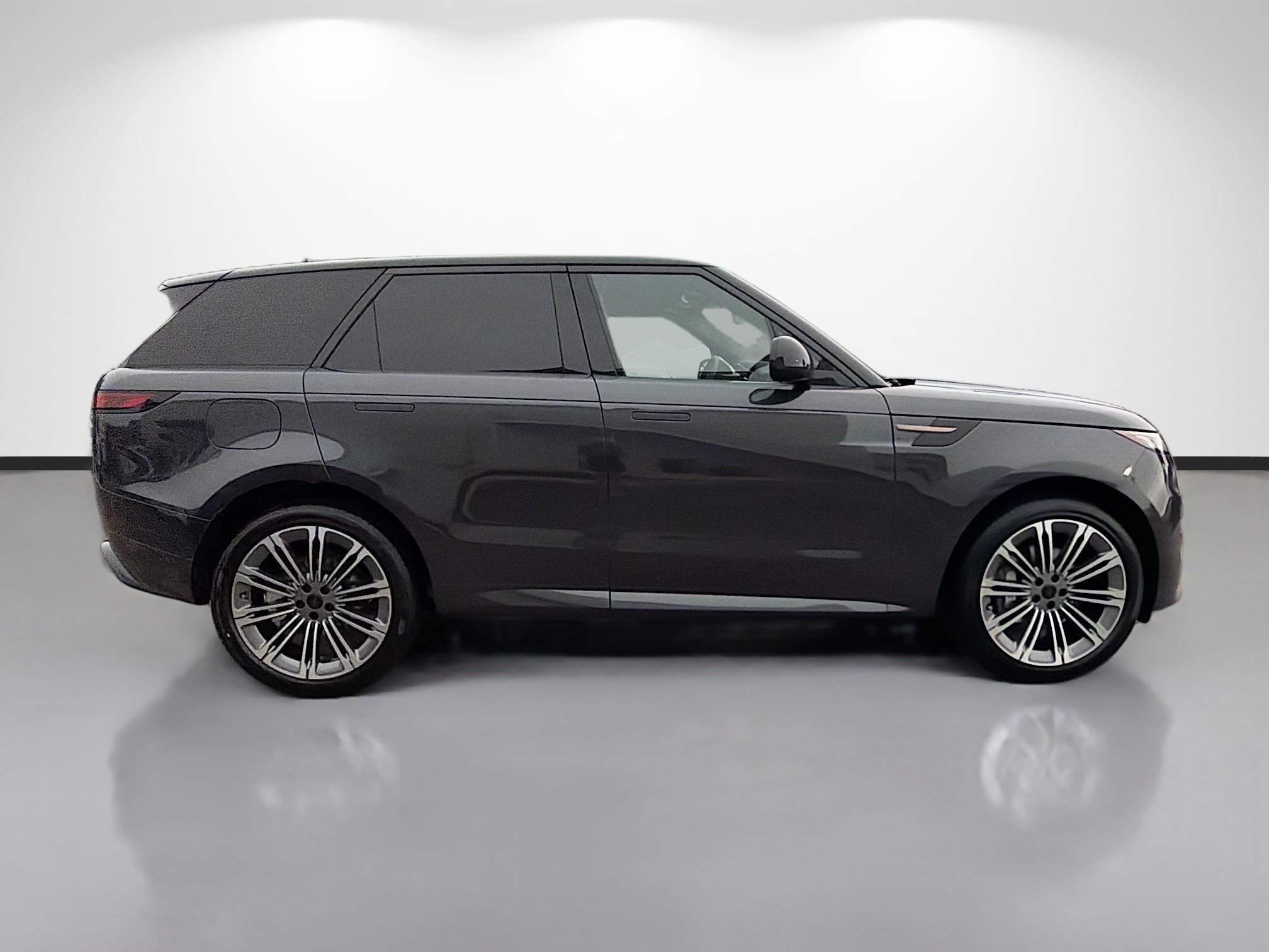 New 2026 Carpathian Grey Land Rover Dynamic SE image 6