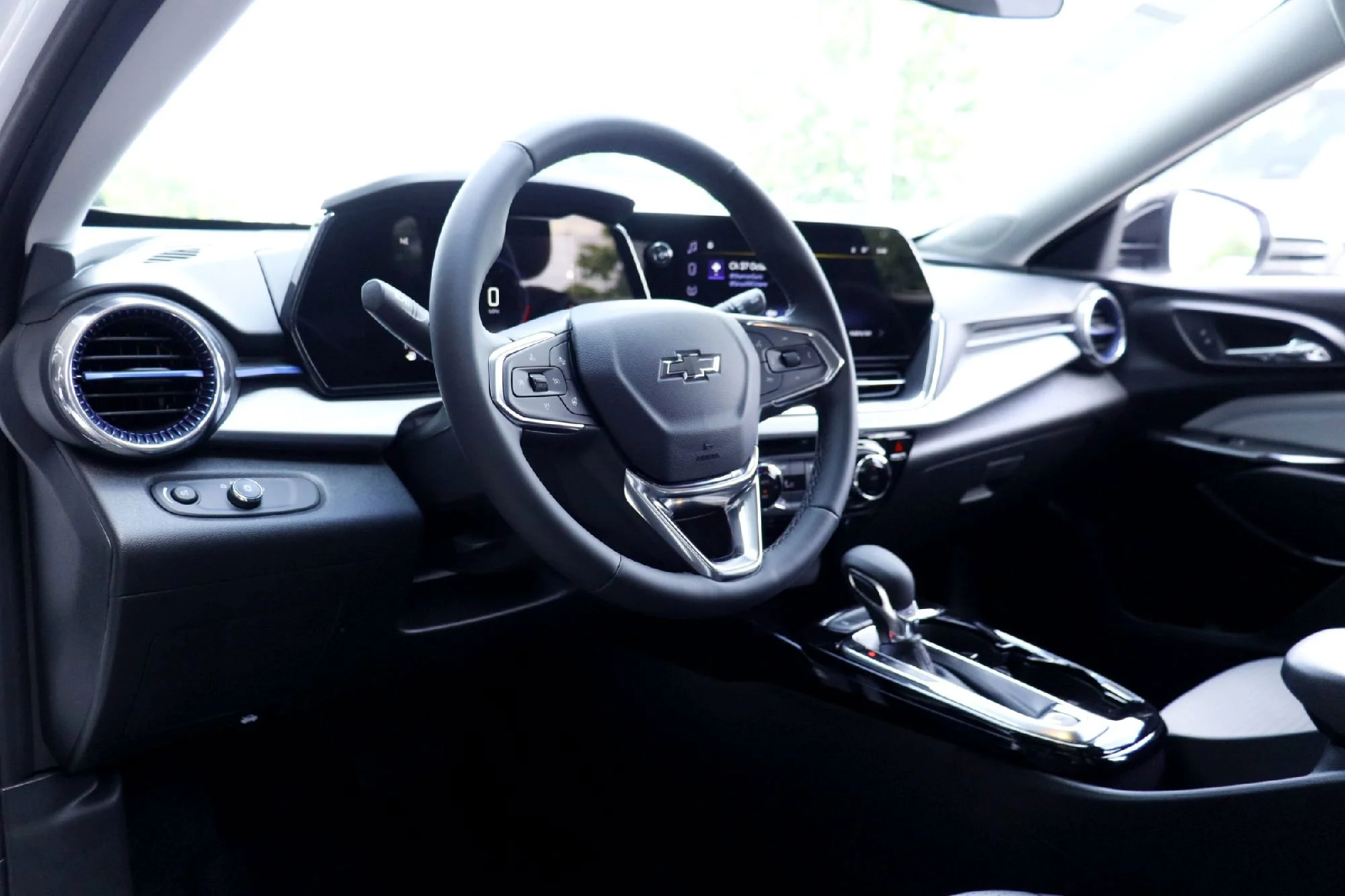 New 2026 White Chevrolet LT image 6