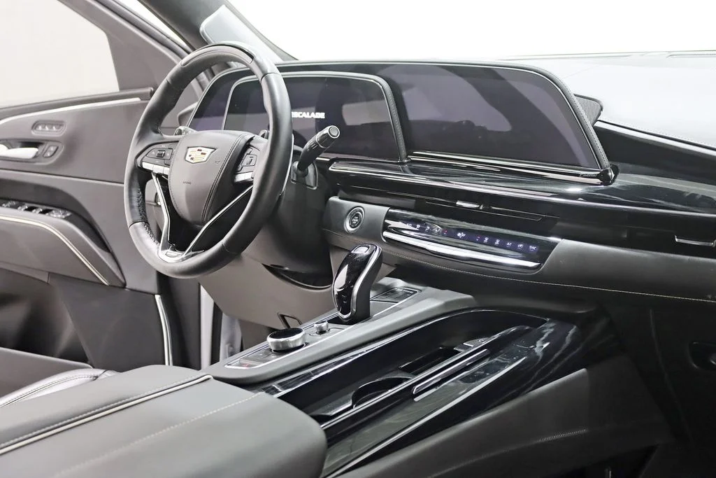 Used 2024 White Cadillac V-Series image 40