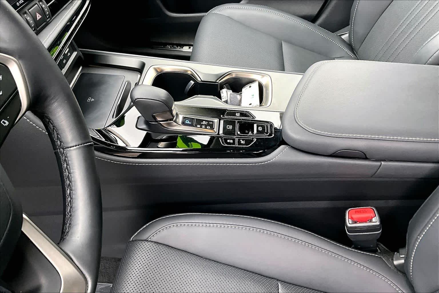 2026 Lexus NX Hybrid 350h - Photo 16