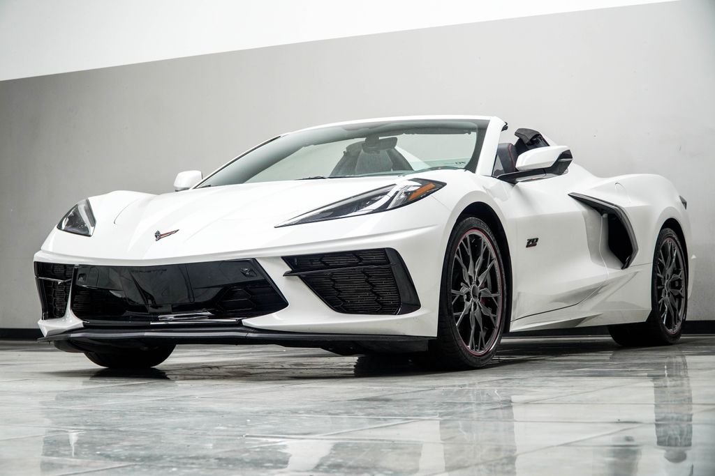 Used 2023 White Chevrolet Stingray image 12