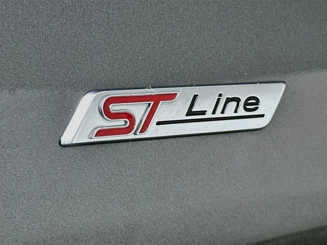 Certified Used 2025 Gray Ford ST-Line image 31