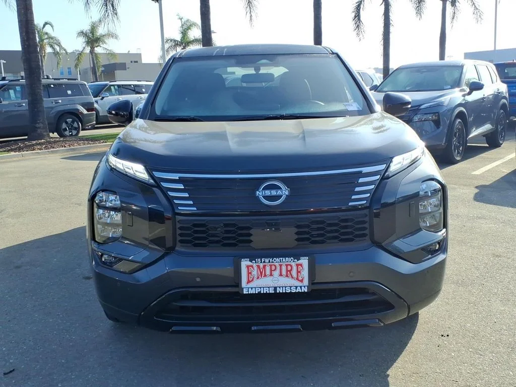 New 2026 Gray Nissan SL image 2