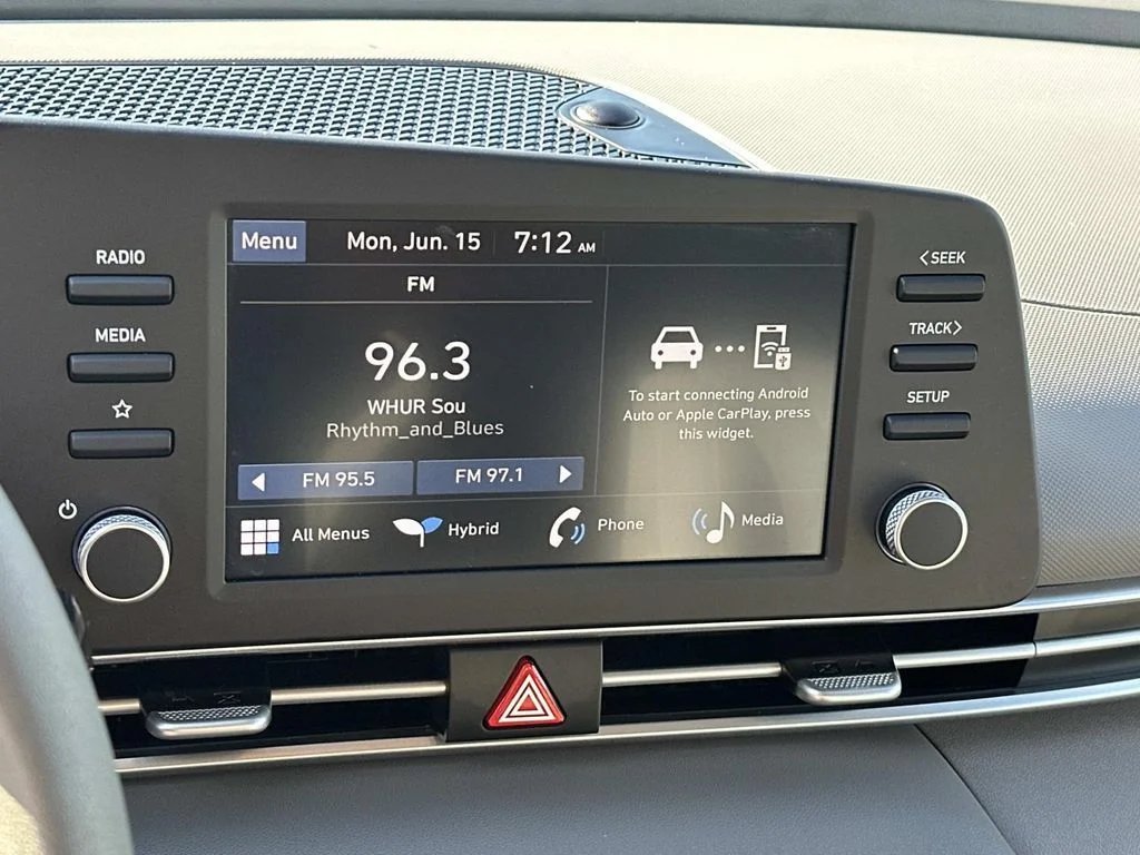 Used 2025  Hyundai Blue image 3