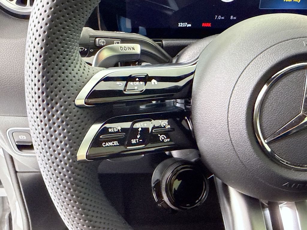 New 2026 MANUFAKTUR Alpine Gray Mercedes-Benz GLA 35 AMG® image 12