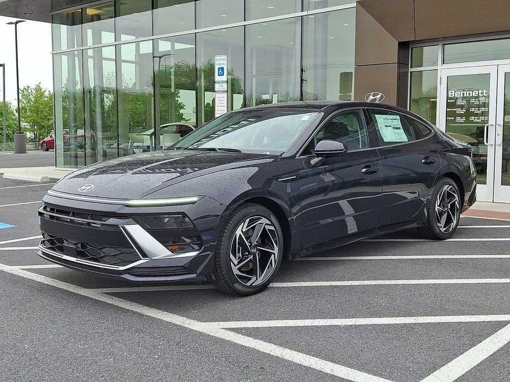 New 2026 Carbon Blue Hyundai SEL Sport image 2