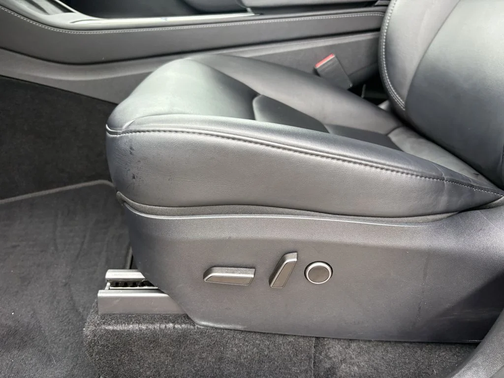 Used 2024  Tesla Long Range image 13