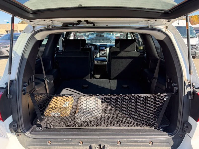 Used 2016 White Toyota SR5 image 7