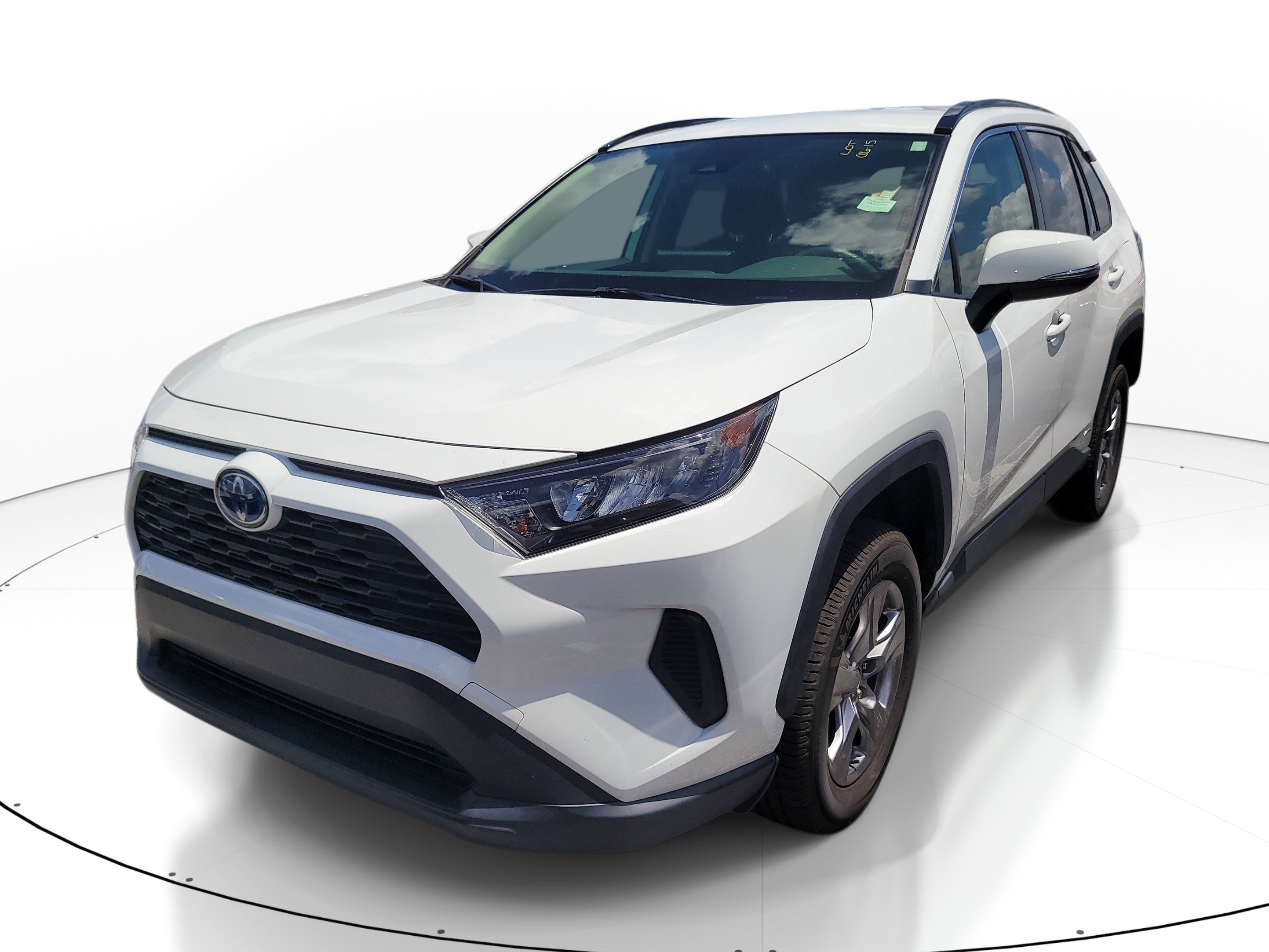 Used 2022 White Toyota Hybrid LE image 3