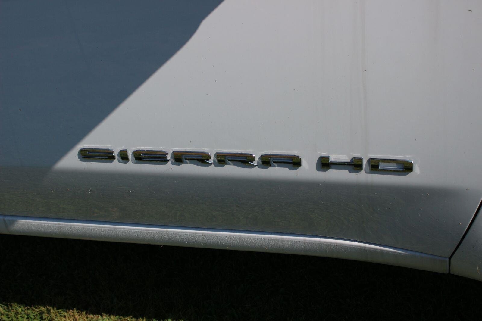 New 2026 Summit White GMC Pro image 10