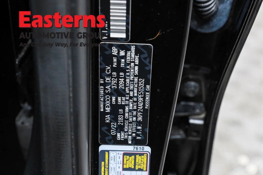 Used 2023 Black Kia LXS image 33