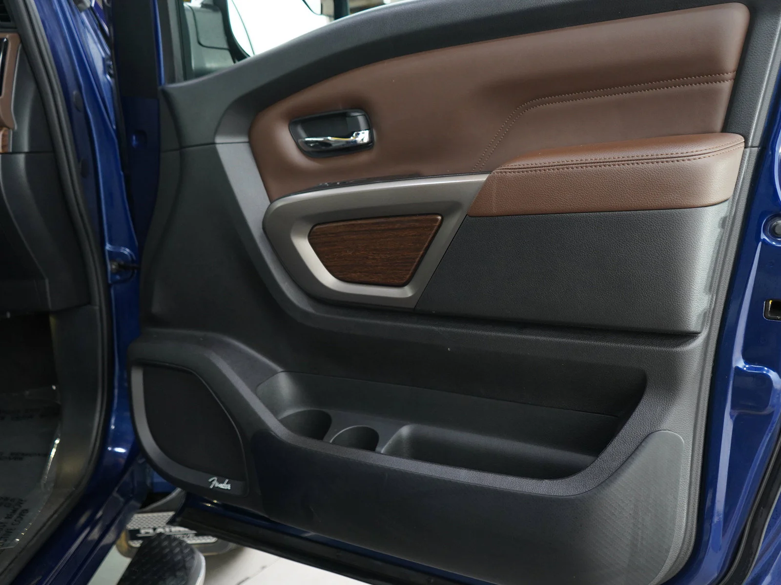 Used 2024 Deep Blue Pearl Nissan Platinum Reserve image 9
