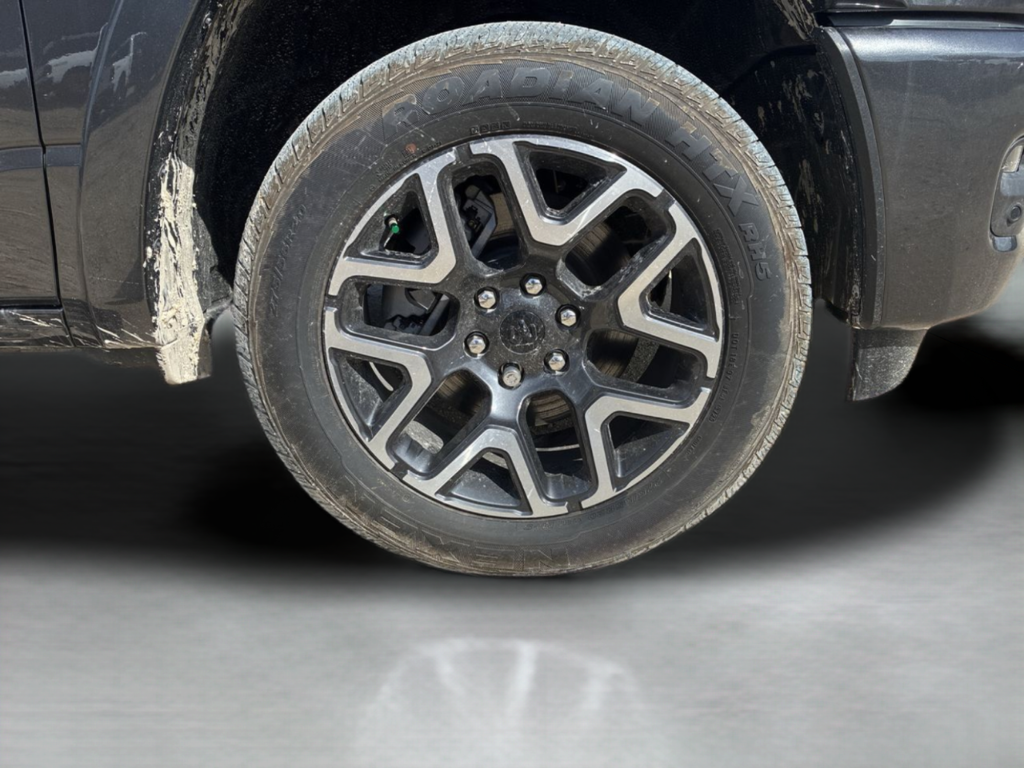 New 2026 Granite Crystal Metallic Clear-Coat Exterior Paint RAM Laramie image 48