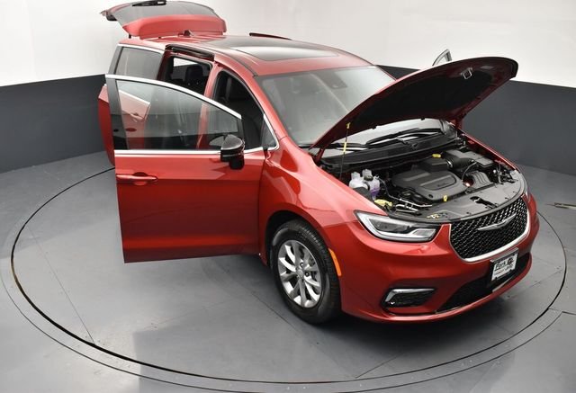 2026 Chrysler Pacifica Select - Photo 28