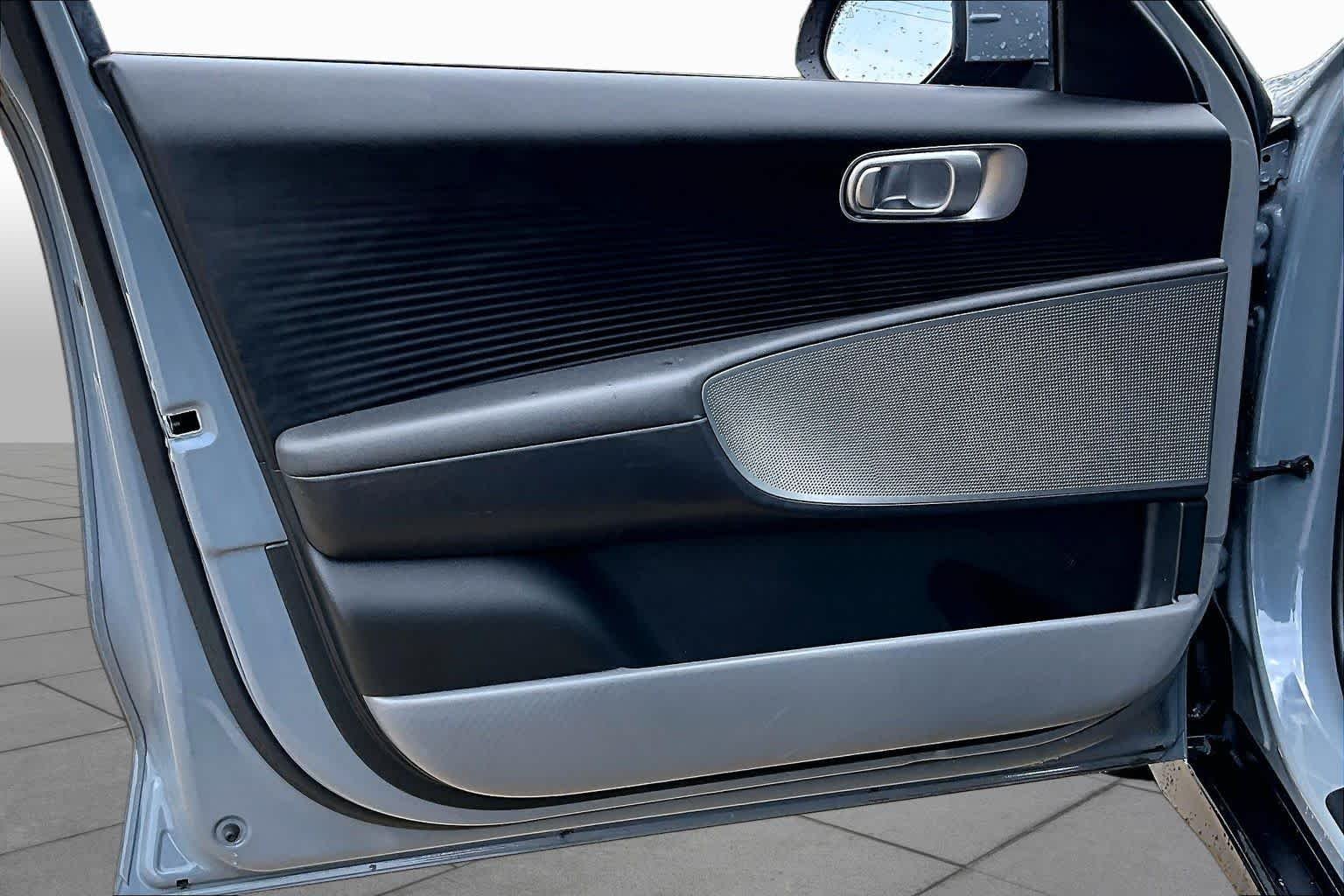 Certified Used 2024 Transmission Blue Hyundai SE image 19