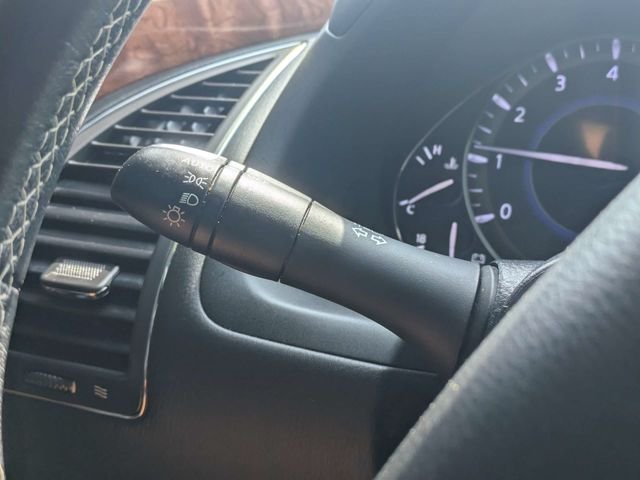 Used 2019 Black INFINITI LUXE image 29