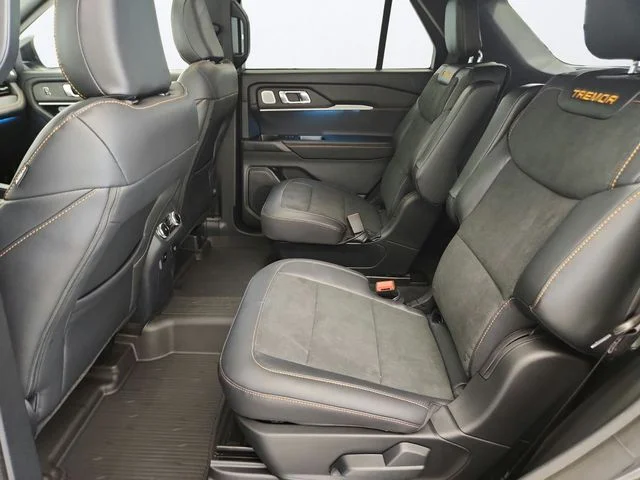 New 2026 Carbonized Gray Metallic Ford Tremor® image 25