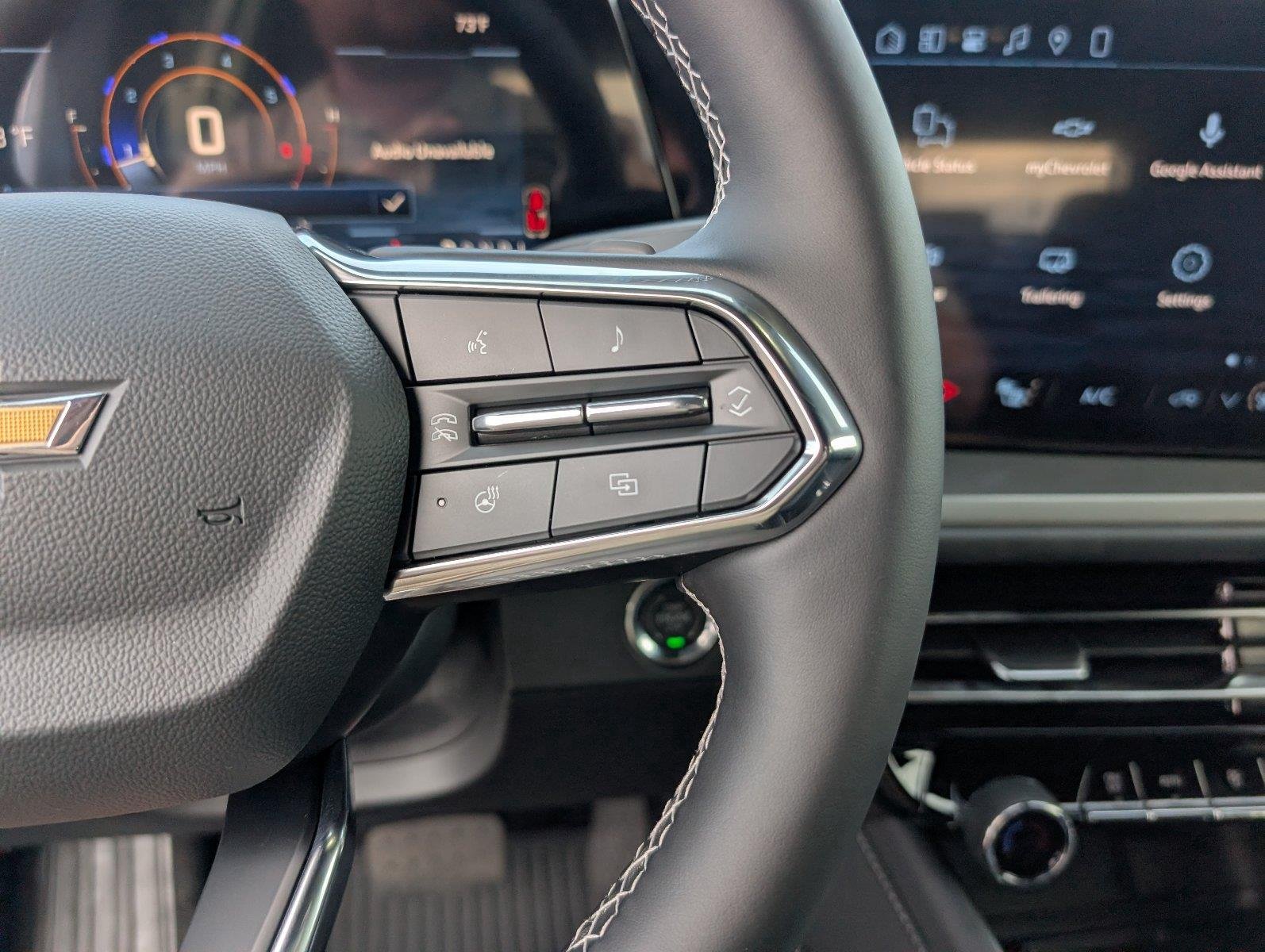 New 2027 Summit White Chevrolet LT image 25