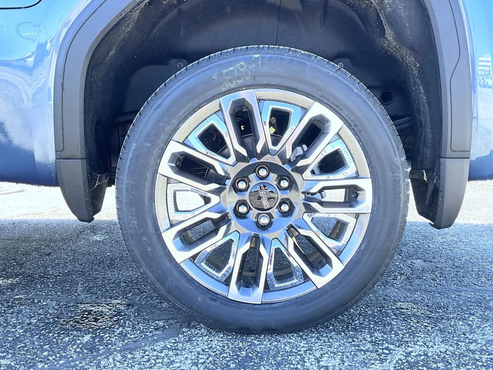New 2026 DOWNPOUR METALLIC GMC Denali Ultimate image 25
