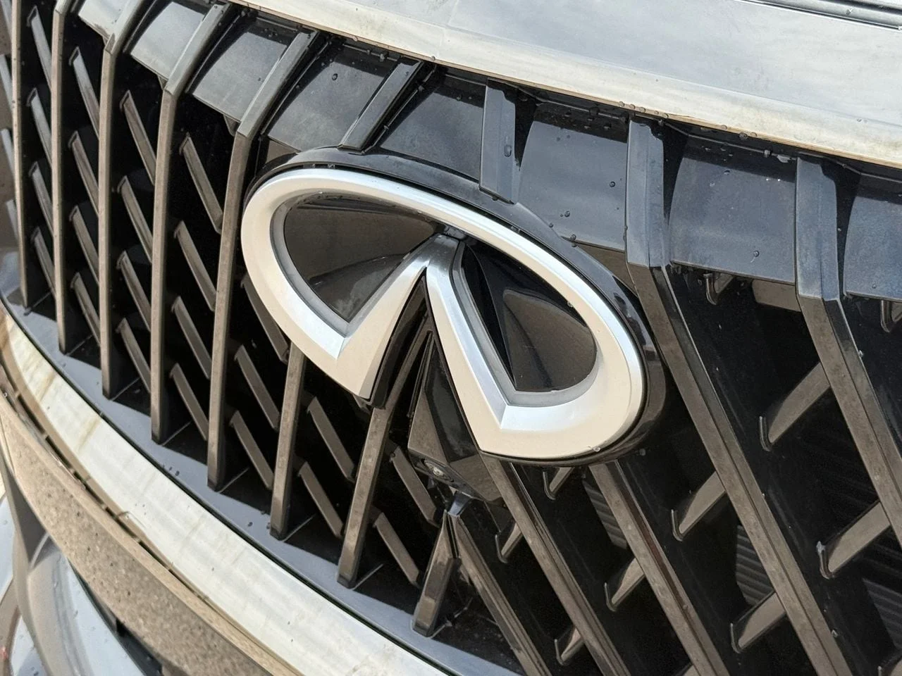 New 2026 GRAPHITE SHADOW INFINITI Sport AWD image 32