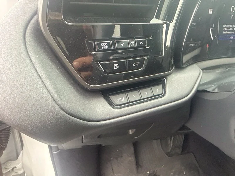 Used 2025 Beige Lexus 350 Premium image 6
