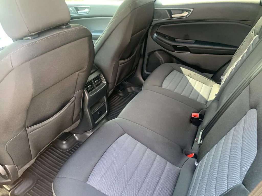 Used 2023 Black Ford SE image 14