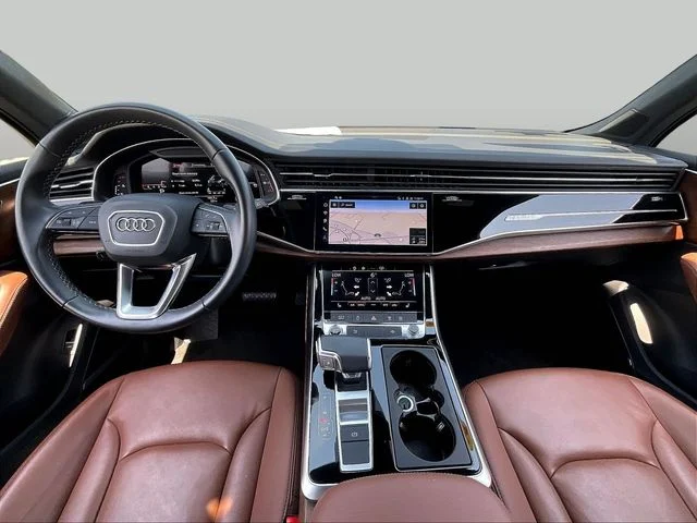 Used 2025  Audi 55 Premium image 9