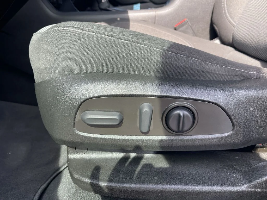 Used 2023 White Chevrolet LT image 12