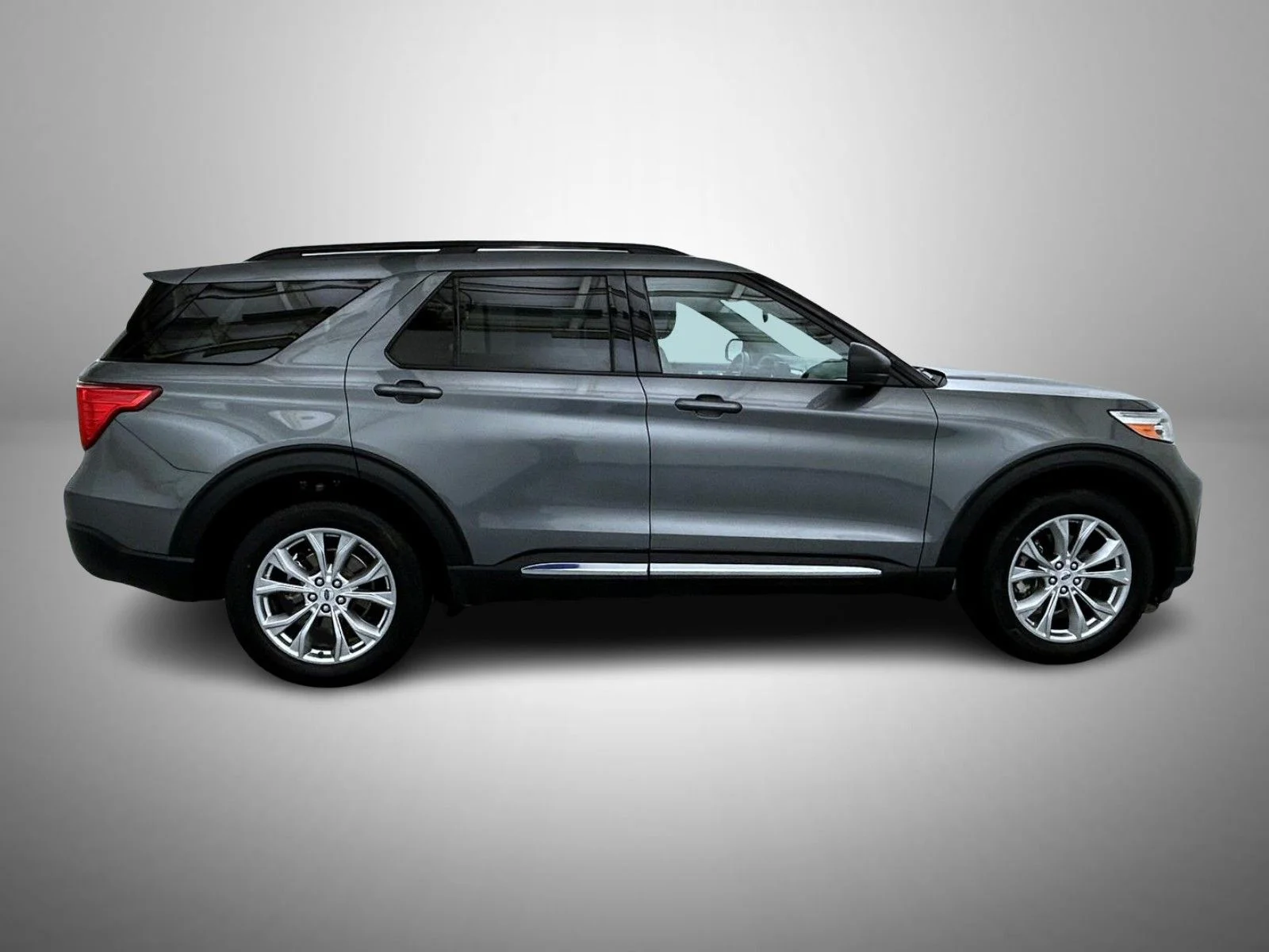 Used 2024 Gray Ford XLT image 4