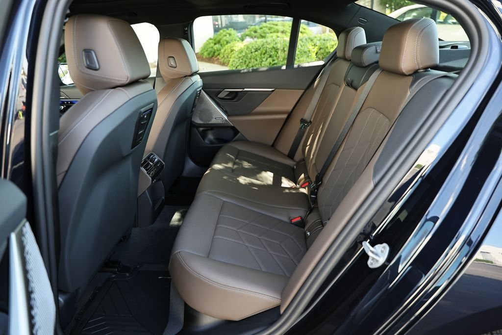 2027 BMW 5 Series 530i - Photo 25