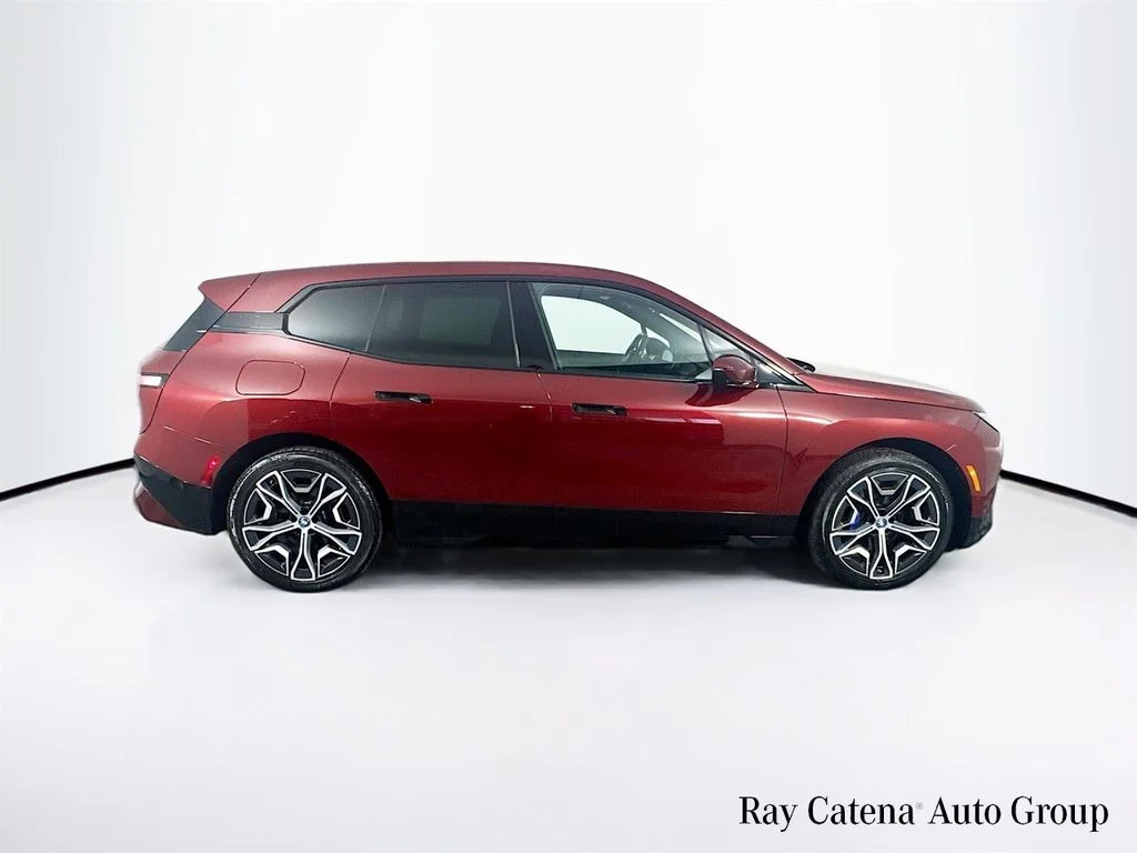 Used 2024 Red BMW xDrive50 image 8