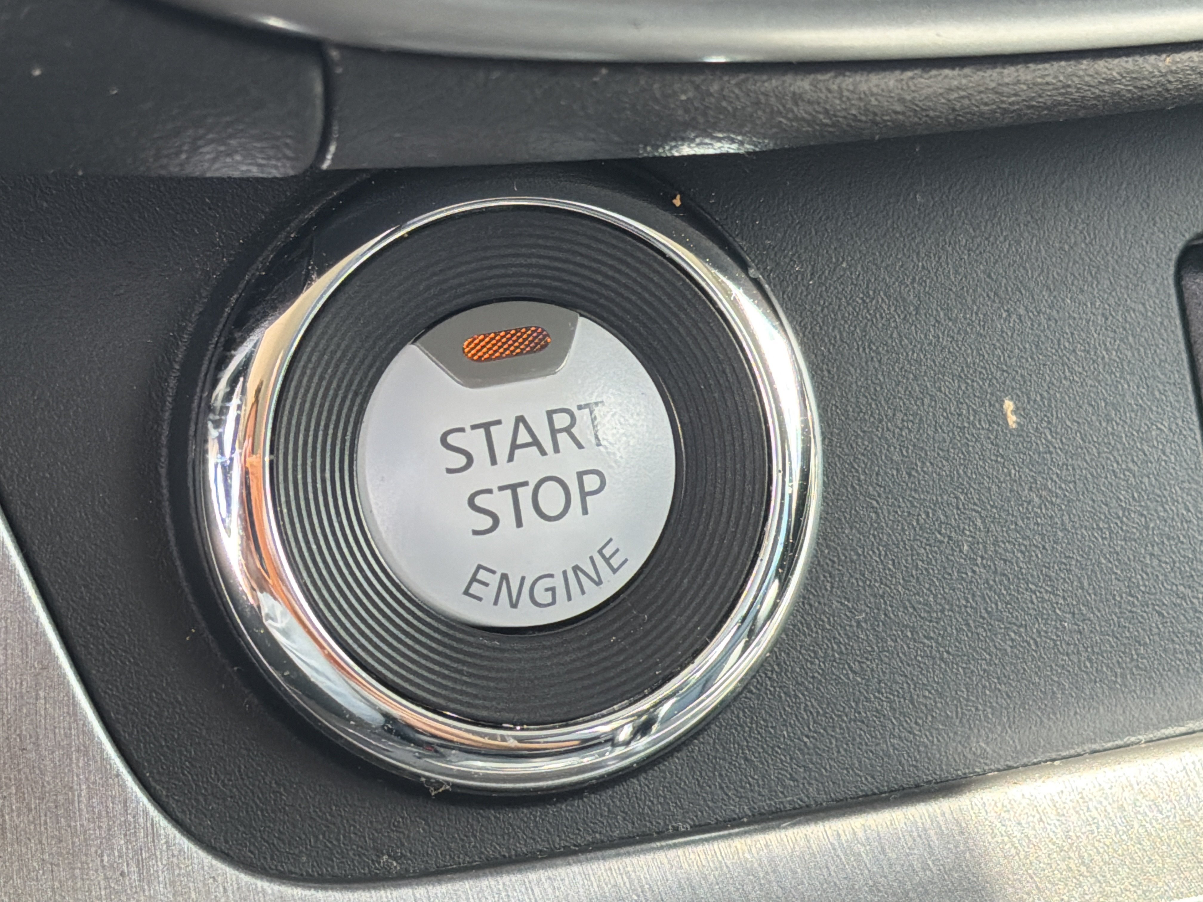 Used 2022 Scarlet Ember Tintcoat Nissan SL image 31
