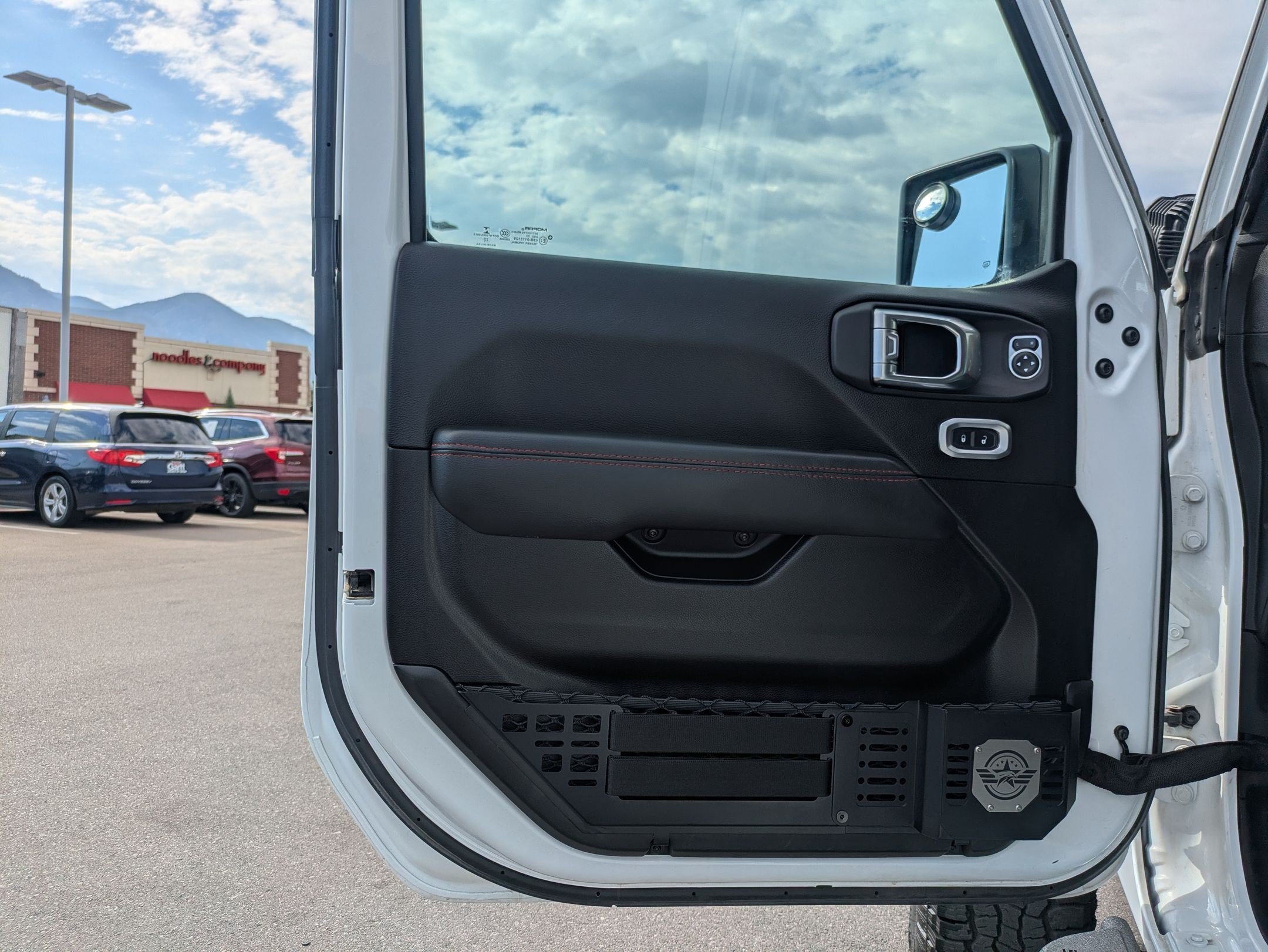 Used 2023 Bright White Clearcoat Jeep Rubicon image 13