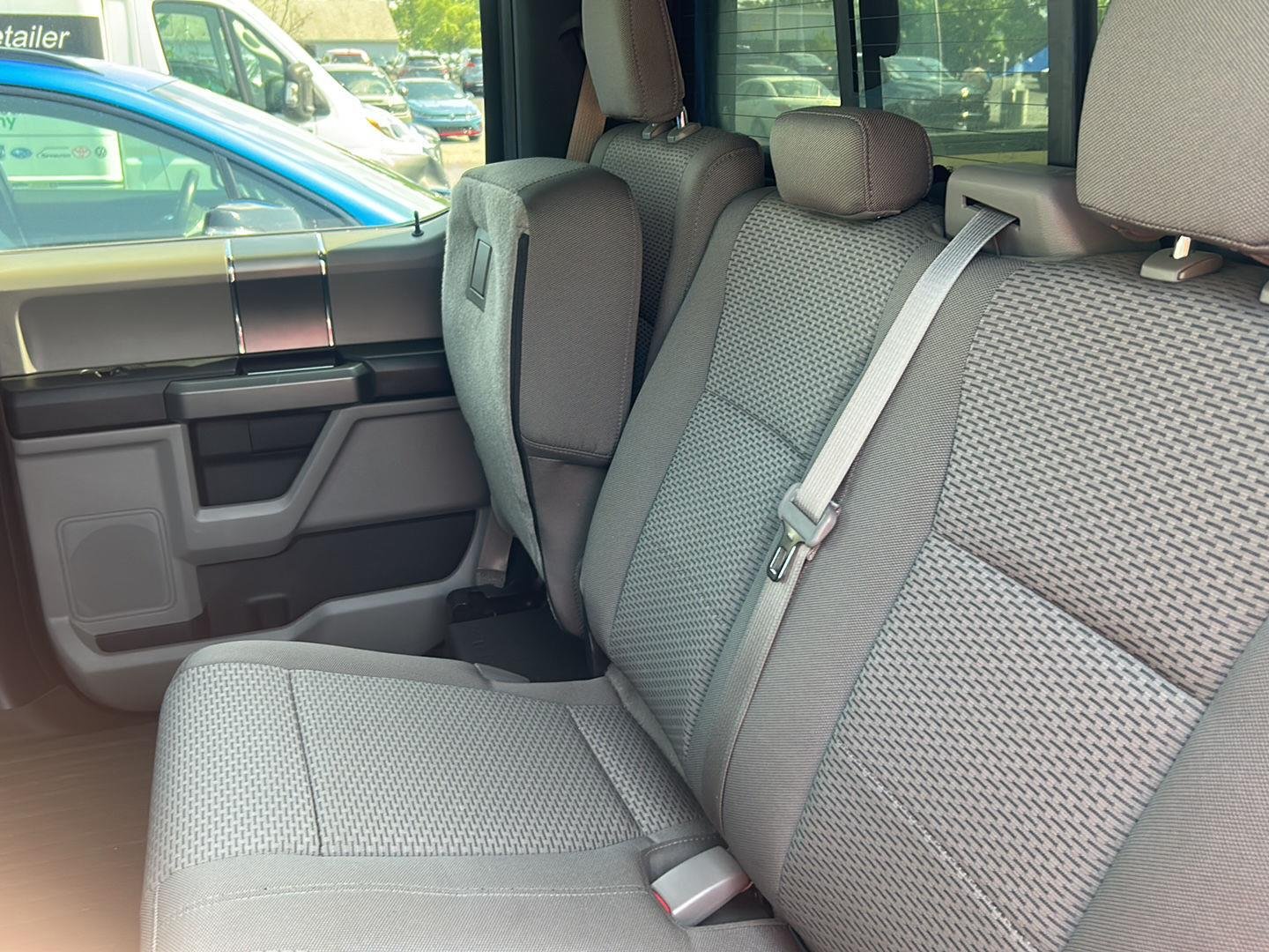 Used 2015 Magnetic Metallic Ford XLT image 4