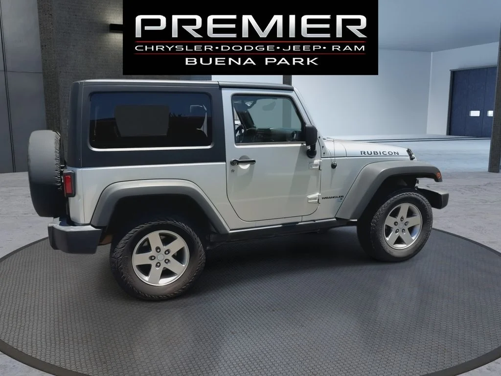 Used 2011 Silver Jeep Rubicon image 8