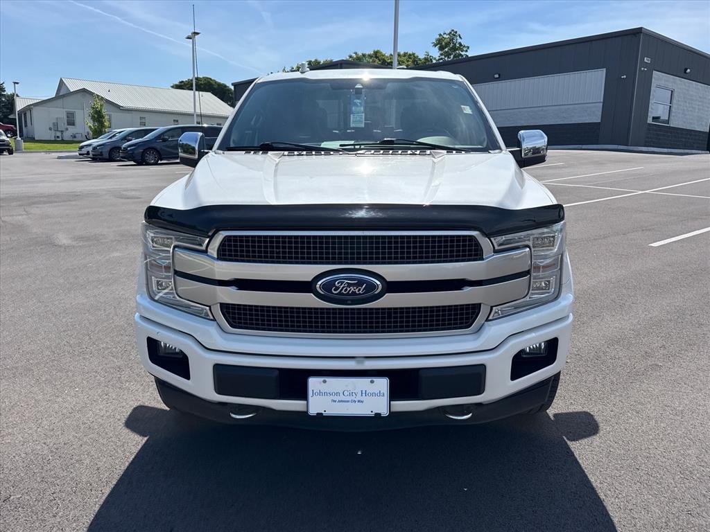 Used 2018 White Platinum Metallic Tri-Coat Ford Platinum image 11