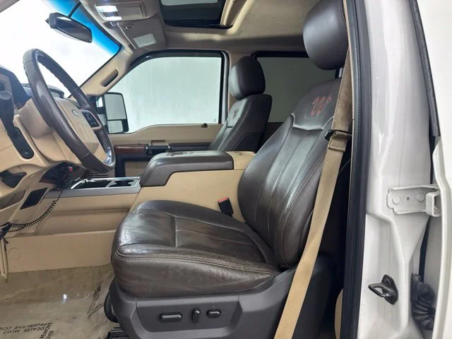 Used 2016 White Ford King Ranch image 22