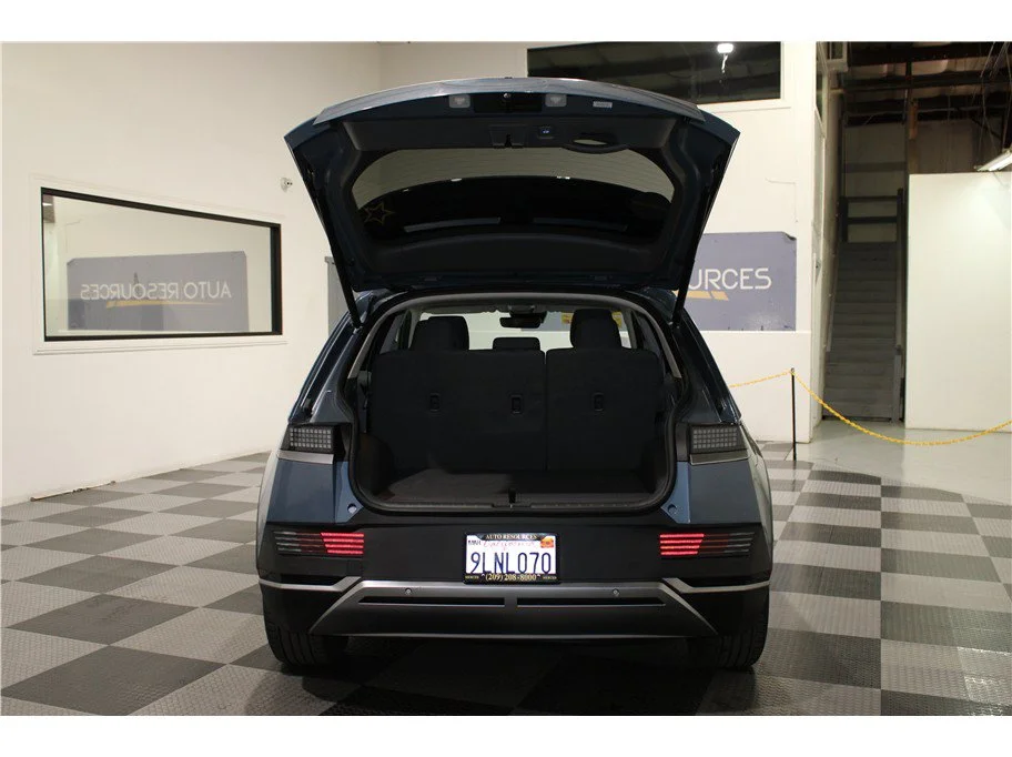 Used 2024 Lucid Blue Hyundai SEL image 19