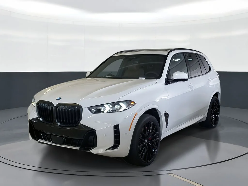Used 2026 Alpine White BMW sDrive40i image 1
