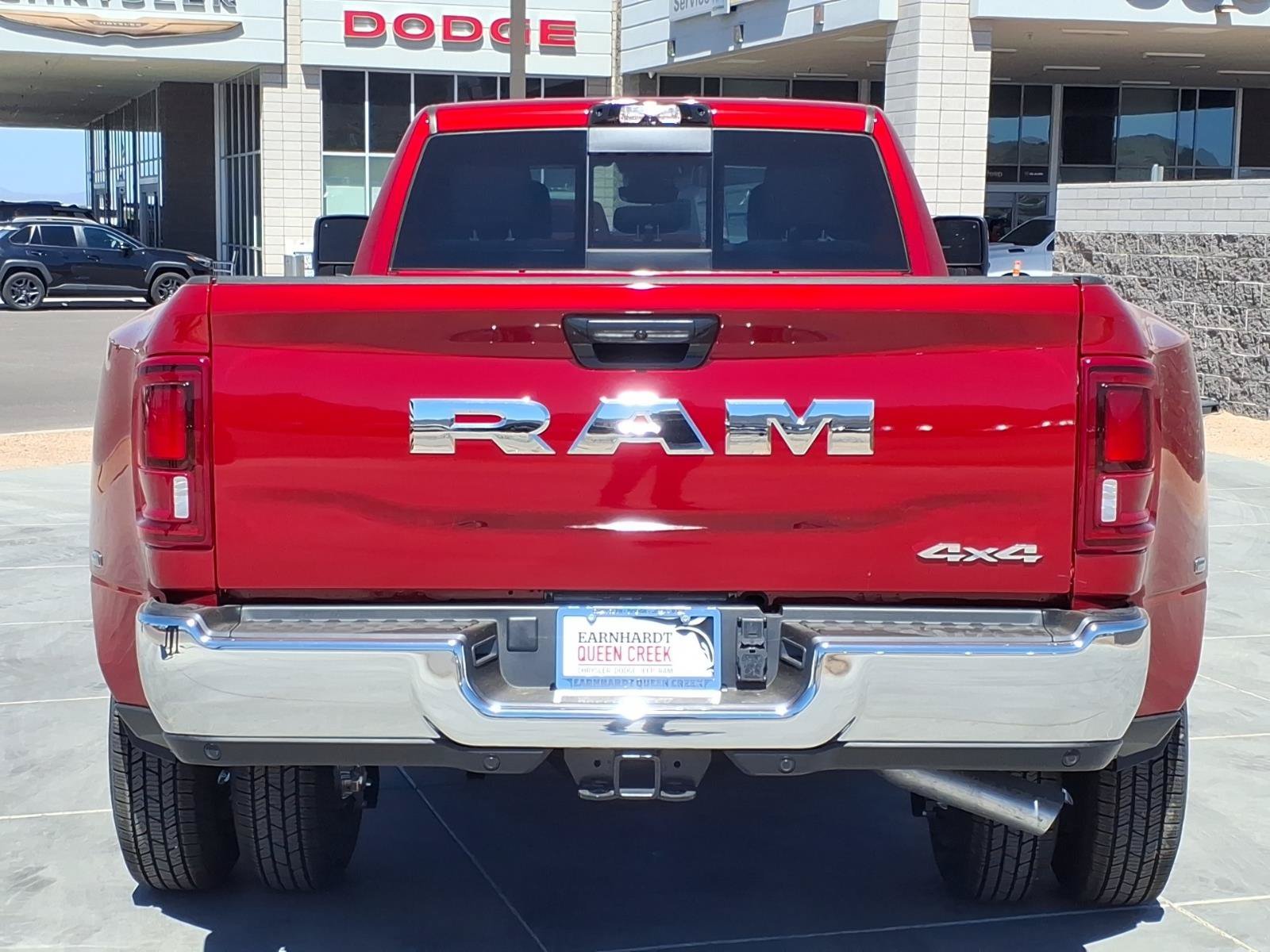 New 2026 Molten Red Pearl-Coat Exterior Paint RAM Tradesman image 5