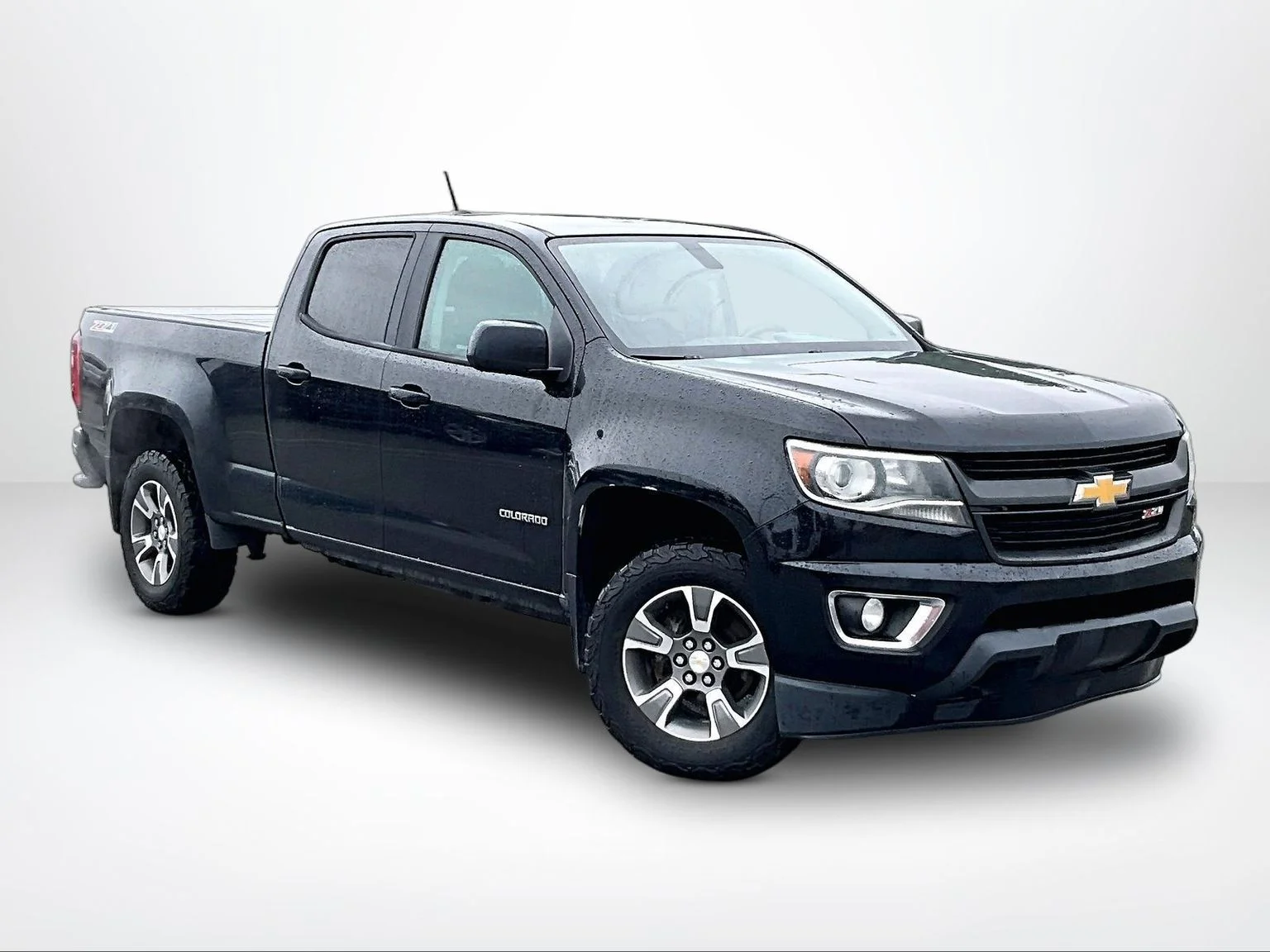 Used 2016 Black Chevrolet Z71 image 13